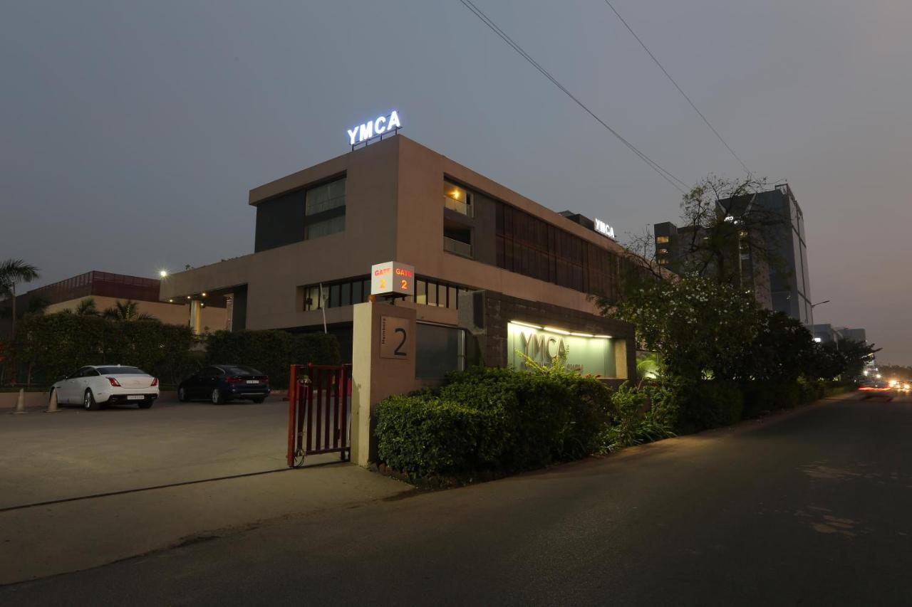 Ymca International Centre Hotel Ahmedabad Exterior photo