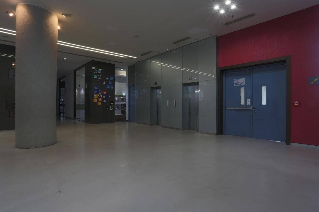 Ymca International Centre Hotel Ahmedabad Exterior photo